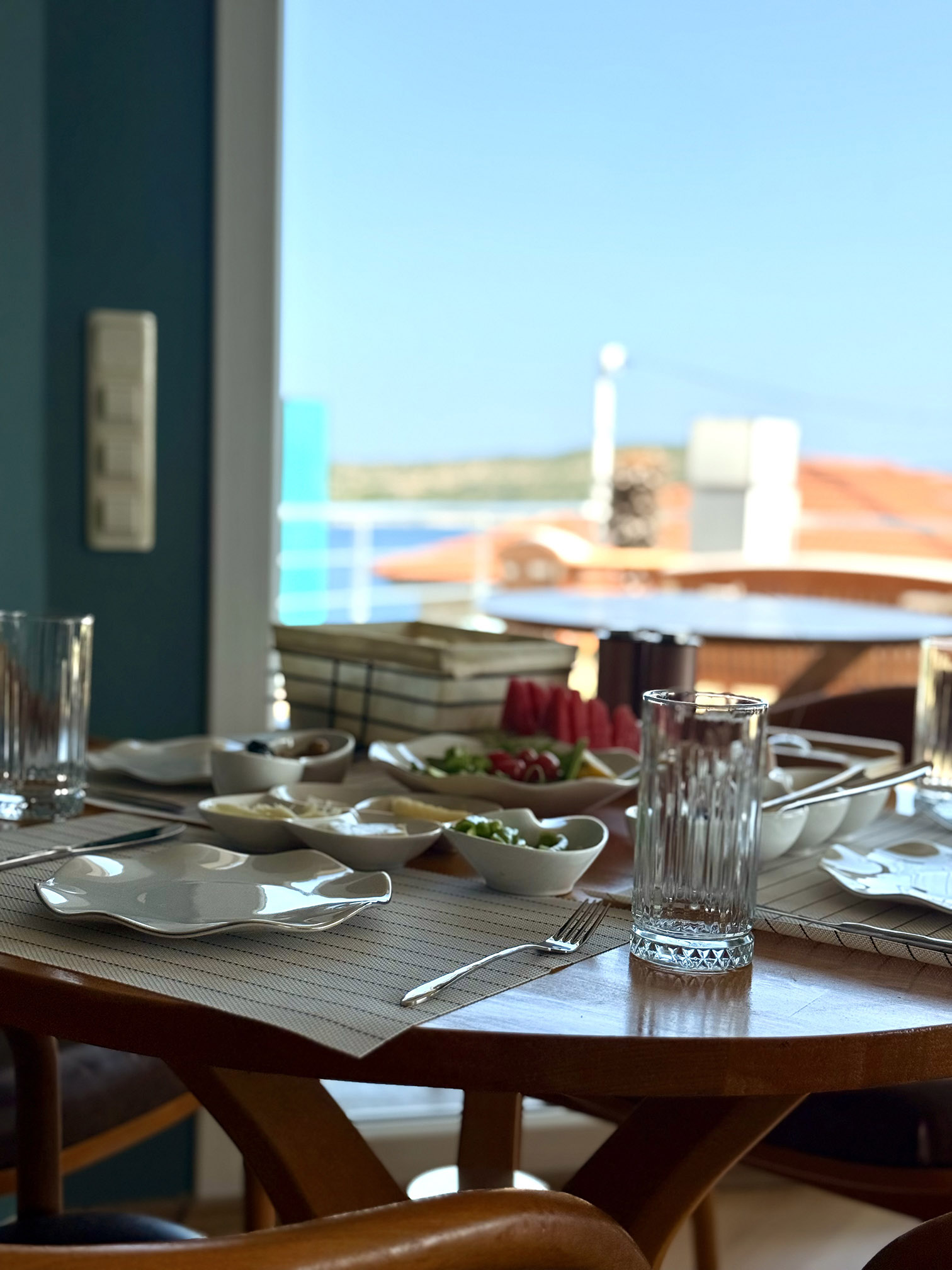 Manzaraya Karşı Kahvaltı